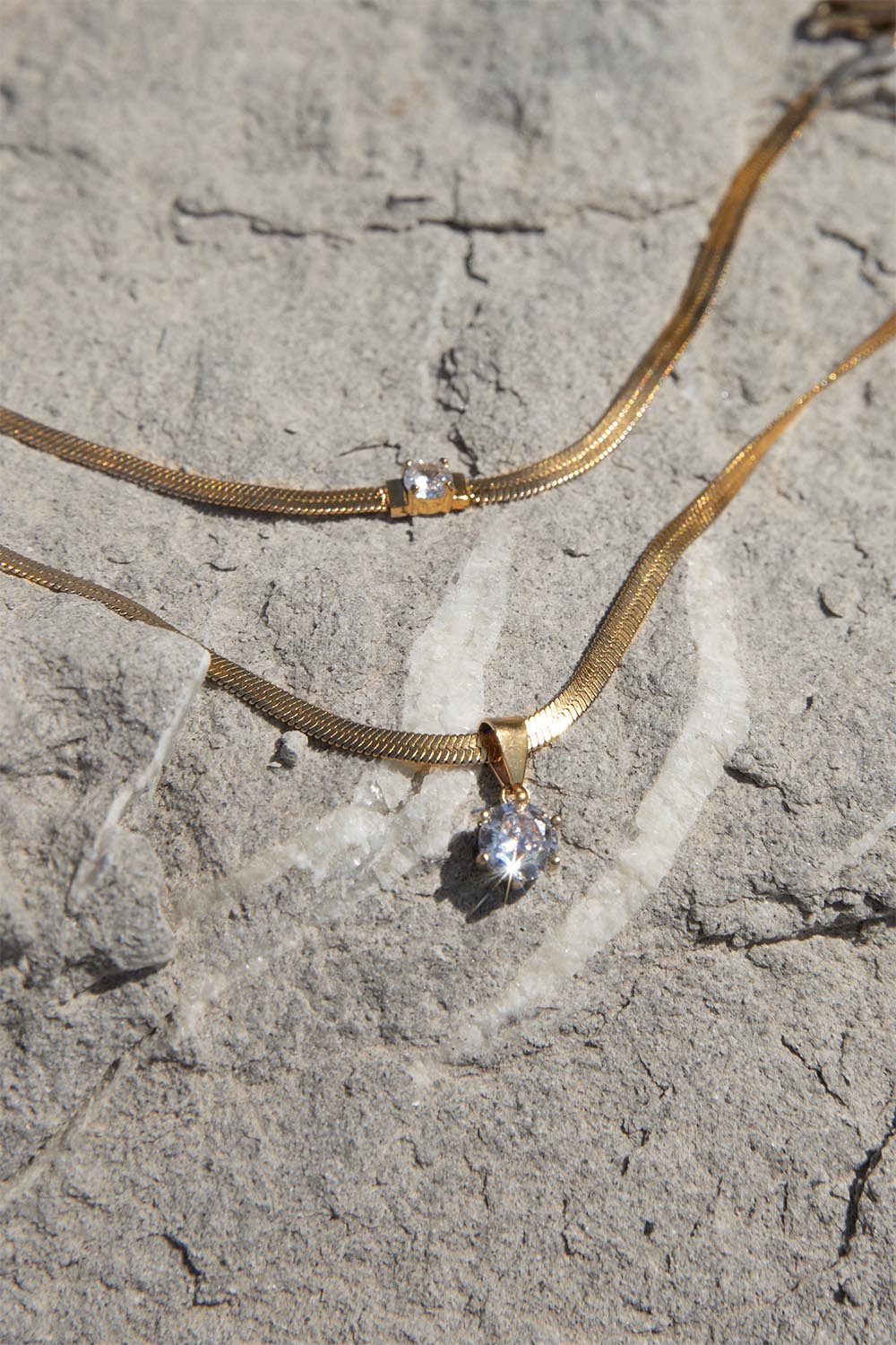 Brilliant Sleek Pendant Necklace - Image 4