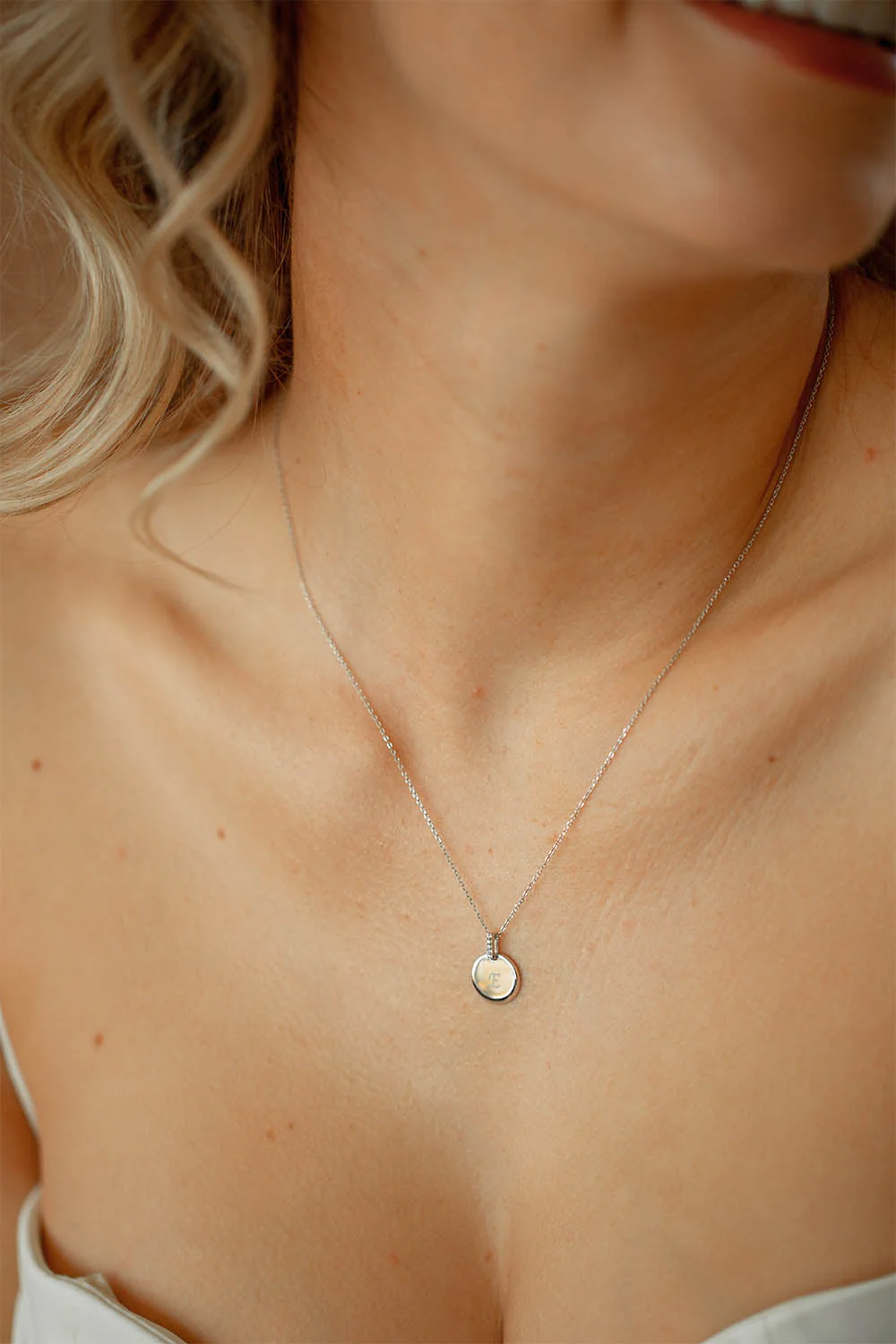 Engravable Round Pavé Necklace - Image 3