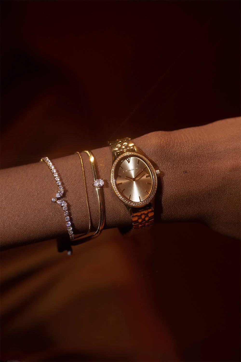 Iconic Oval Watch - Image 3