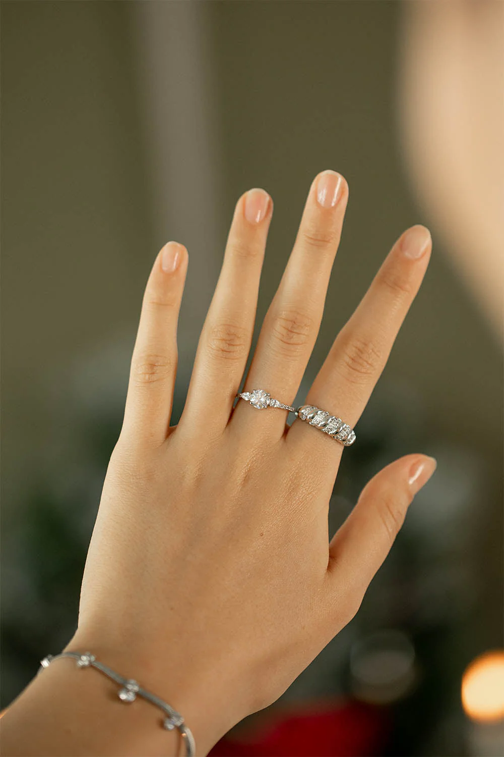 Sparkle Twisted Ring - Image 4